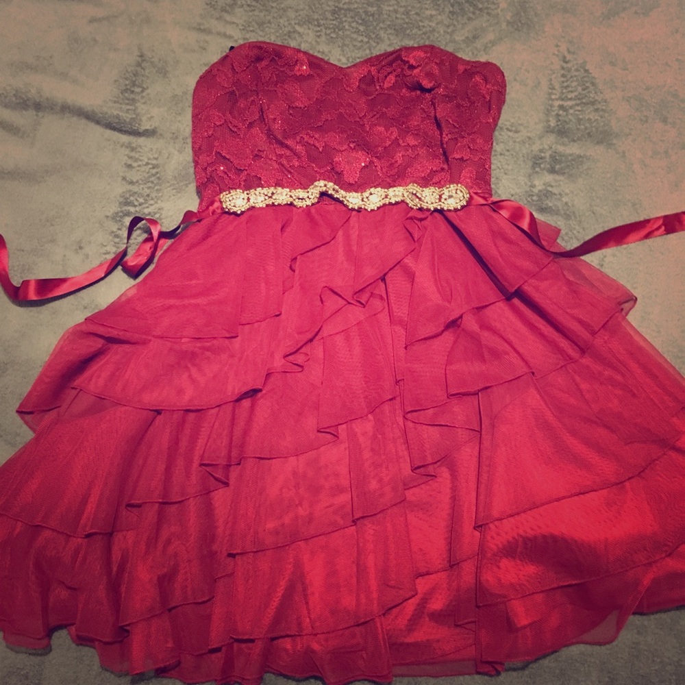 Beautiful short red prom dress.